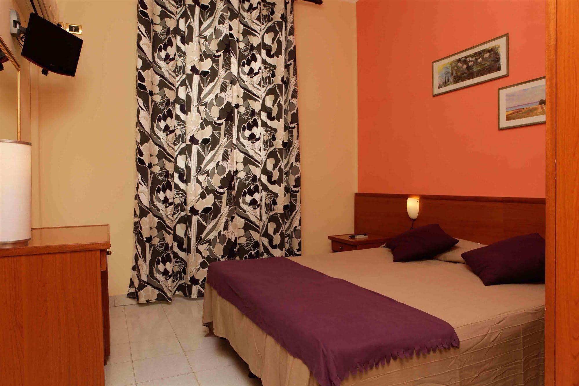Hotel Pisa Roma Exterior foto